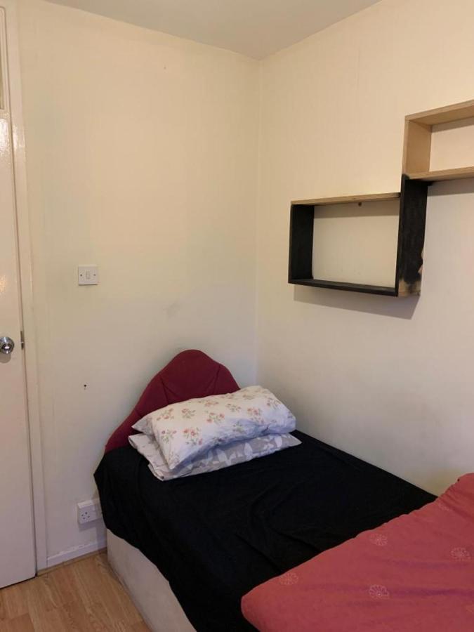 Arbnb Comfy Sleep Guest House Self Catering Private Bedrooms 60 Pound Per Night Per Person London Exteriör bild