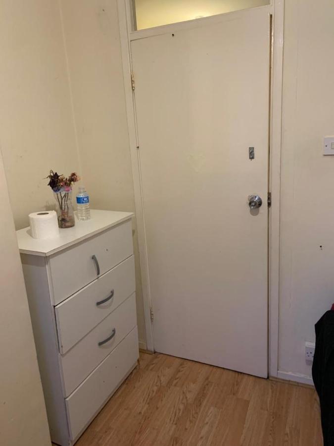 Arbnb Comfy Sleep Guest House Self Catering Private Bedrooms 60 Pound Per Night Per Person London Exteriör bild